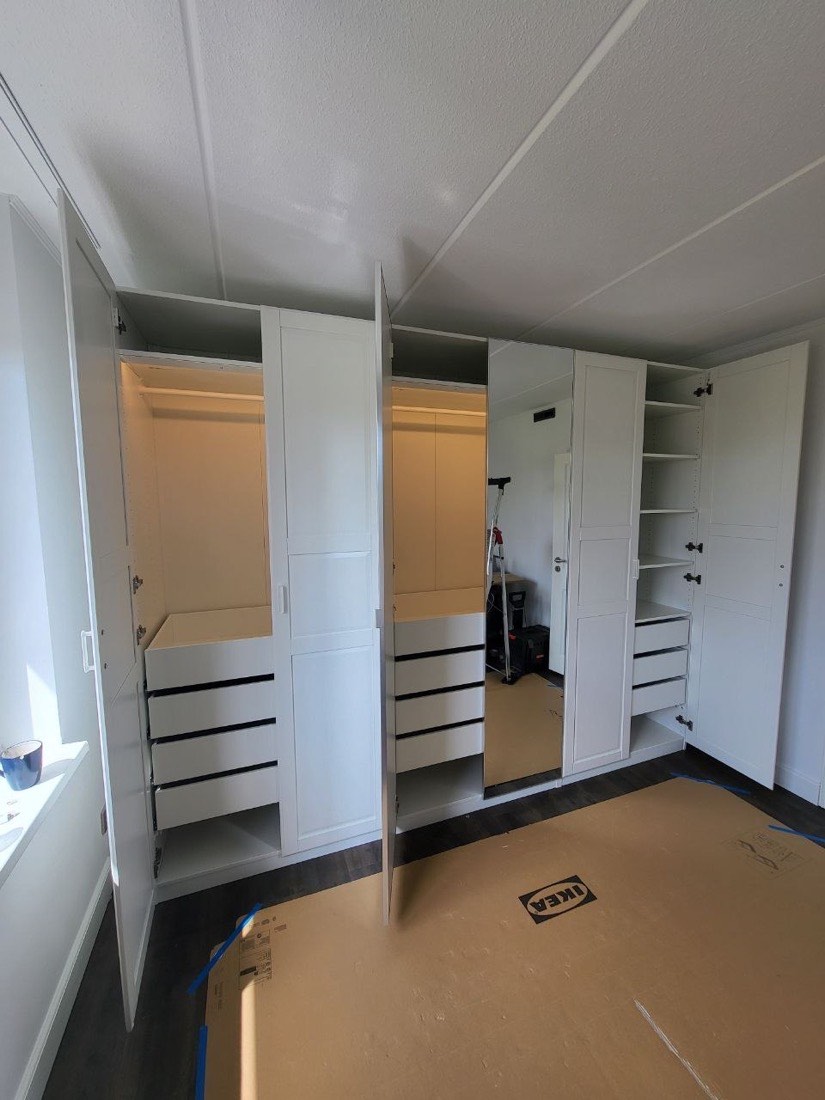 IKEA PAX Kleiderschrank mit Spiegeltüren